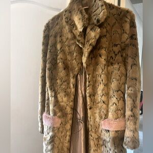 Shrimp leopard coat